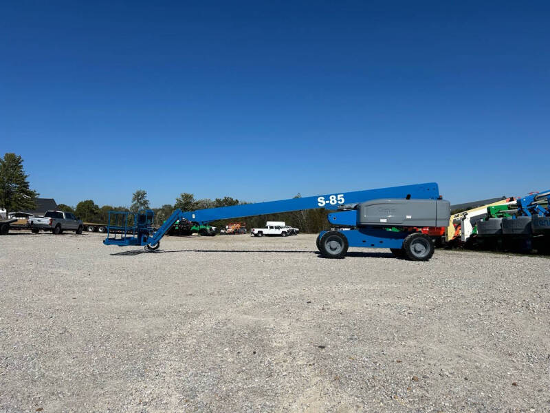 2015 Genie S-85 Boom / Manlift