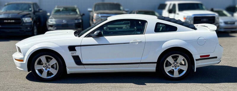 2006 Ford Mustang GT Deluxe