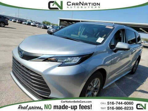 2021 Toyota Sienna for sale at CarNation AUTOBUYERS Inc. in Rockville Centre NY