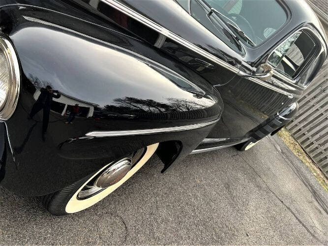 1946 Ford Super Deluxe