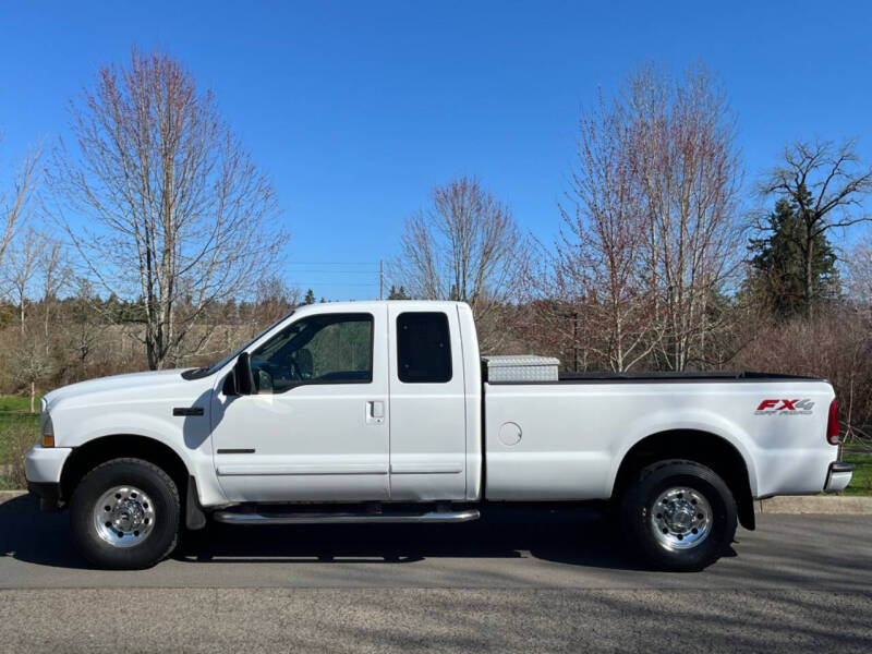 2003 Ford F-250 Super Duty for sale at CLEAR CHOICE AUTOMOTIVE in Milwaukie OR