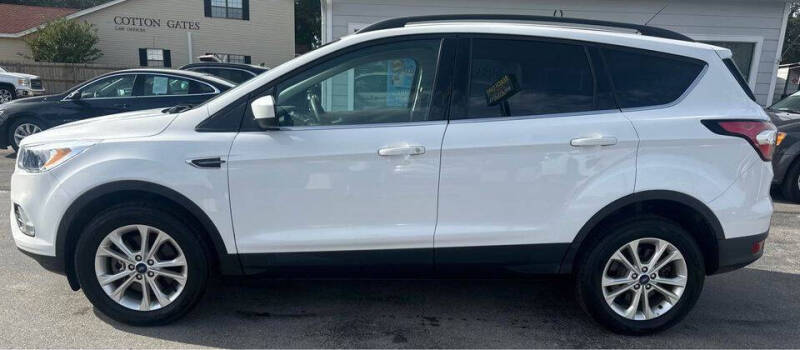 2018 Ford Escape SE photo 2