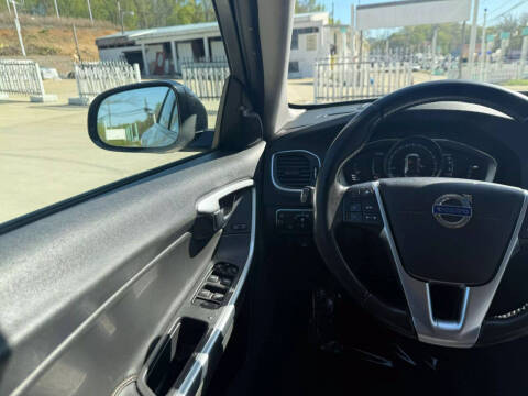 2018 Volvo V60 Cross Country T5 Platinum