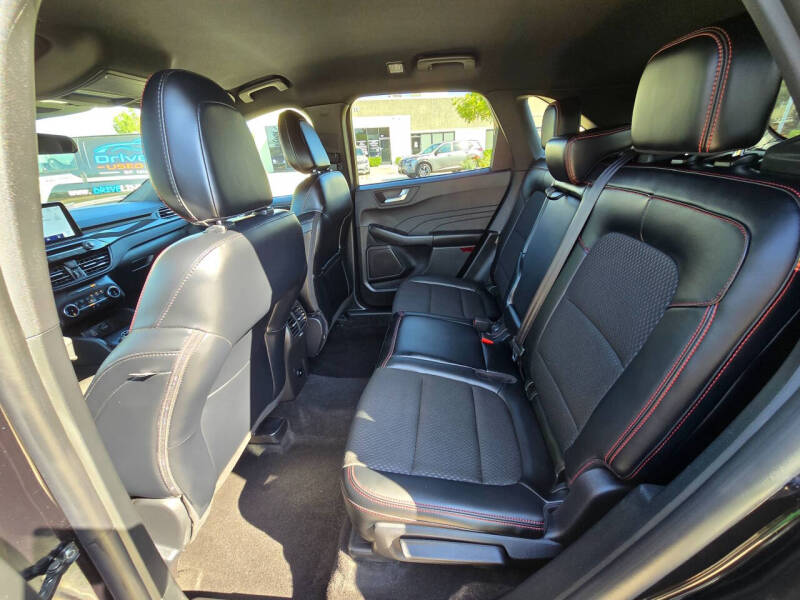 2025 Ford Escape ST-Line