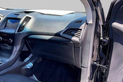 2020 Ford Edge SE