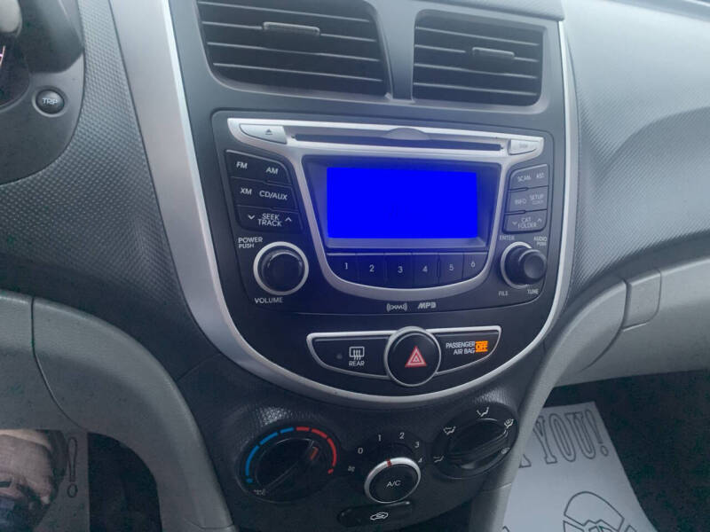 2013 Hyundai Accent GS