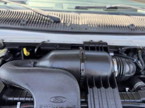 2009 Ford E-Series E-350 SD XLT