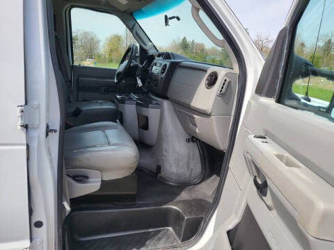 2011 Ford E-Series E-350 SD