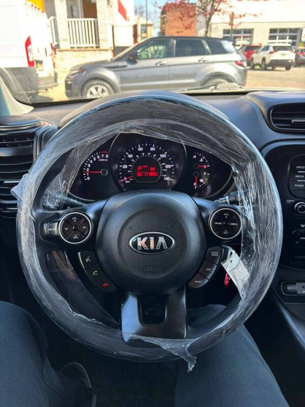 2017 Kia Soul +