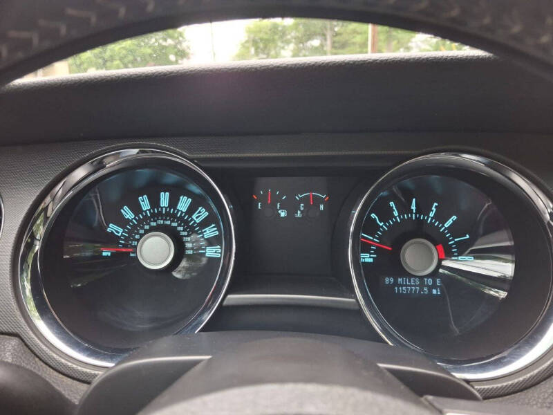 2012 Ford Mustang V6