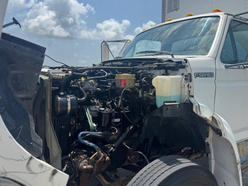 1998 Ford F-700