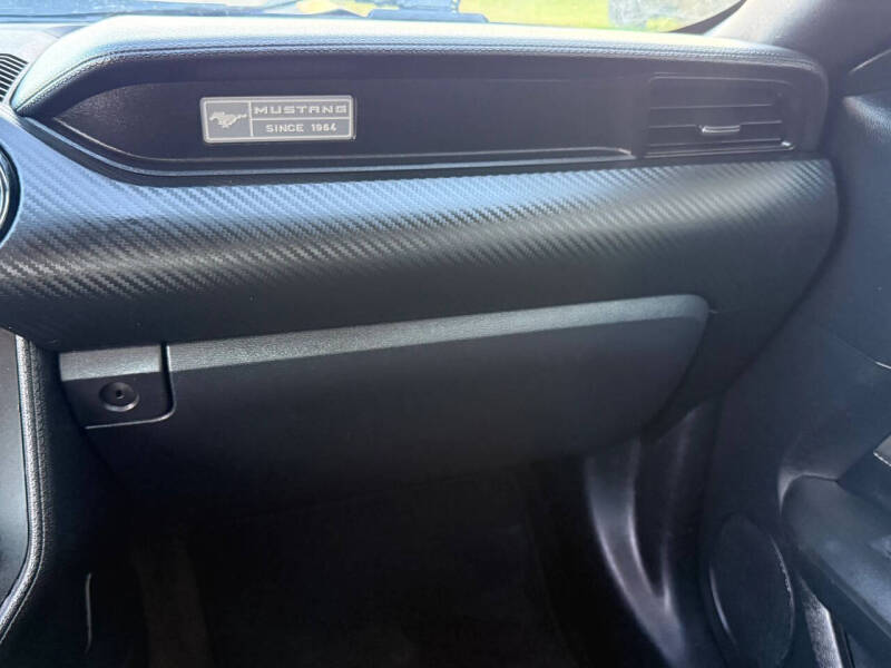 2015 Ford Mustang V6