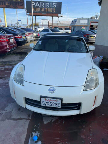 2006 Nissan 350Z for sale at MAADARANI MOTORS in Lancaster CA