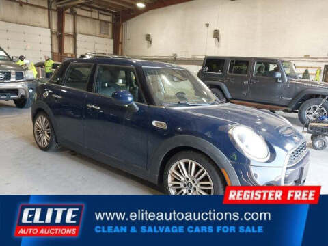 2015 MINI Hardtop 4 Door Cooper S Photo