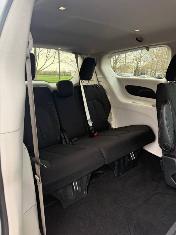2017 Chrysler Pacifica Touring