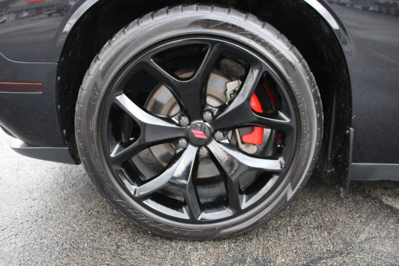 2015 Dodge Challenger SXT Plus