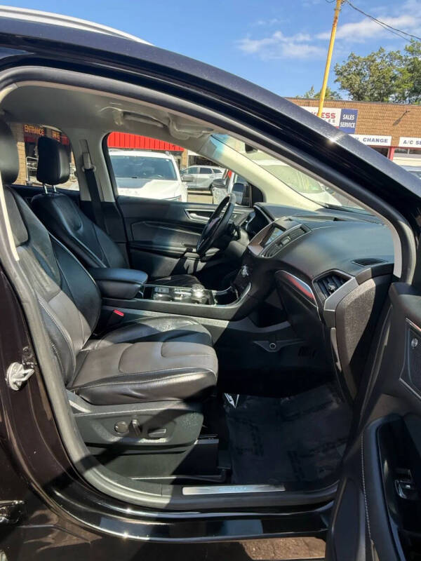 2020 Ford Edge Titanium