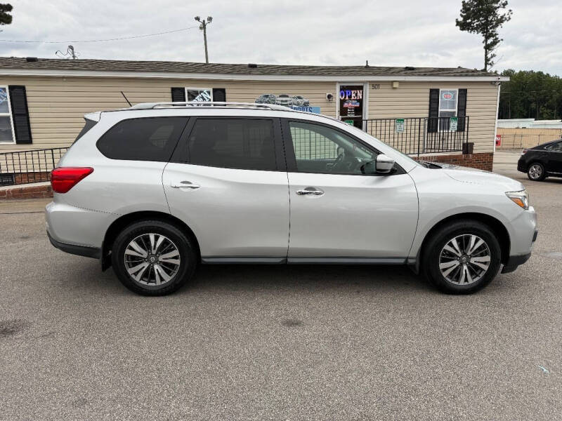 2017 Nissan Pathfinder S