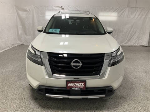 2023 Nissan Pathfinder Platinum