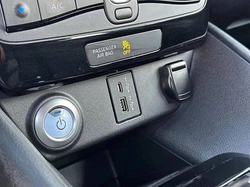 2020 Nissan LEAF SV
