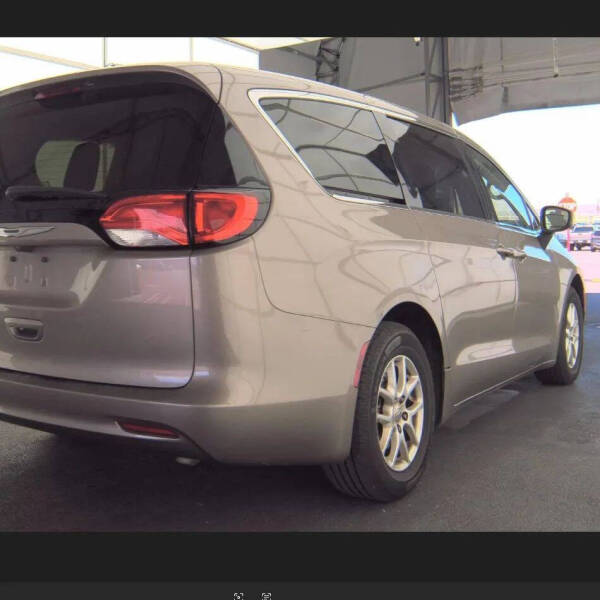 2017 Chrysler Pacifica LX