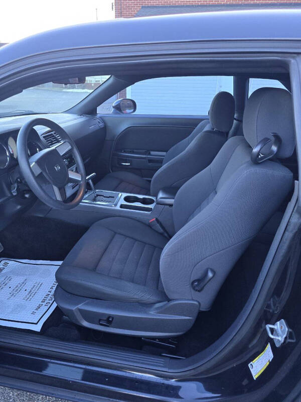 2009 Dodge Challenger SE