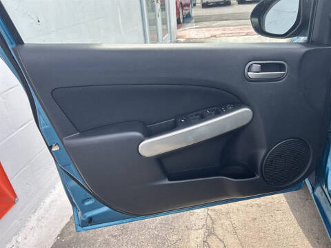 2012 Mazda MAZDA2 Touring