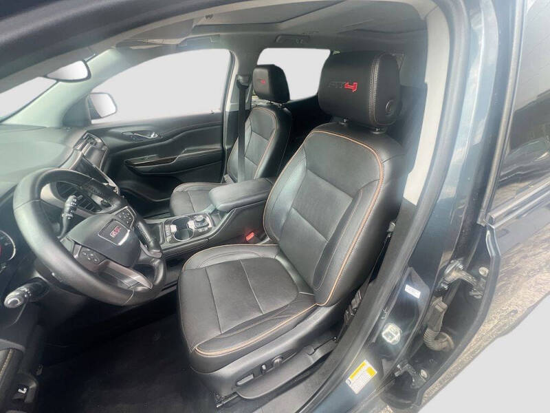 2020 GMC Acadia AT4