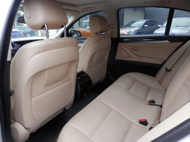 2016 BMW 5 Series 528i