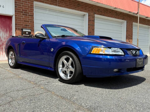 2004 Ford Mustang GT Deluxe