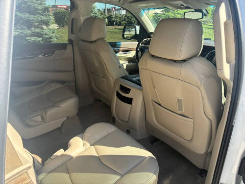 2017 Cadillac Escalade Standard