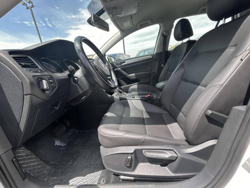 2015 Volkswagen e-Golf SEL Premium