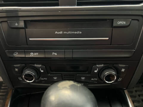 2011 Audi Q5 3.2 quattro Premium Plus