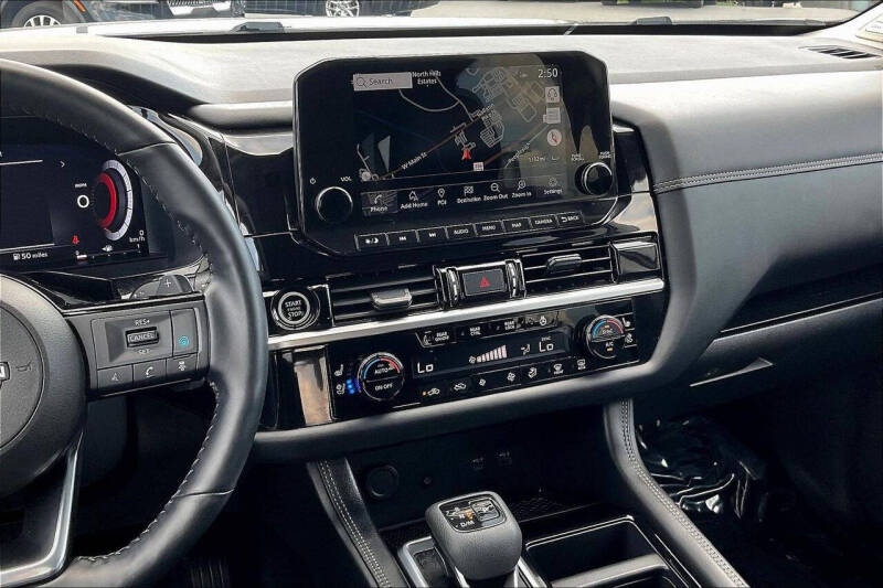 2024 Nissan Pathfinder Platinum