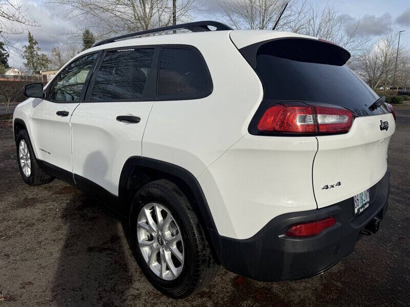 2017 Jeep Cherokee Sport