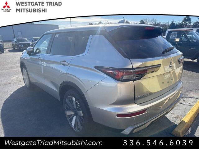 2026 Mitsubishi Outlander SE