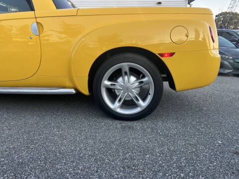 2004 Chevrolet SSR LS