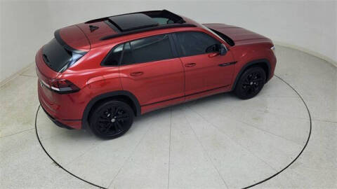 2025 Volkswagen Atlas Cross Sport SEL R-Line Black 4Motion