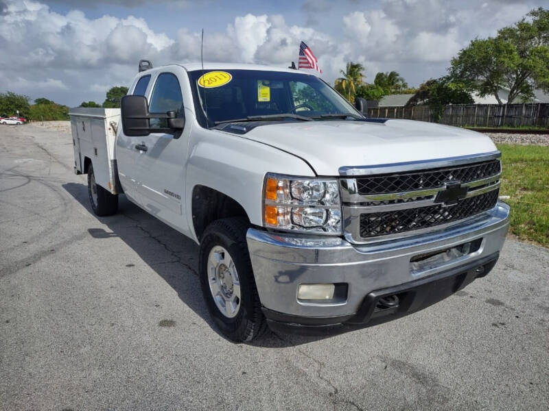 2011 Chevrolet Silverado 2500HD for sale at BETHEL AUTO DEALER, INC in Miami FL