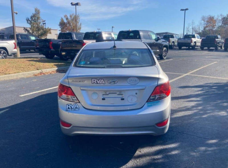 2012 Hyundai Accent GLS