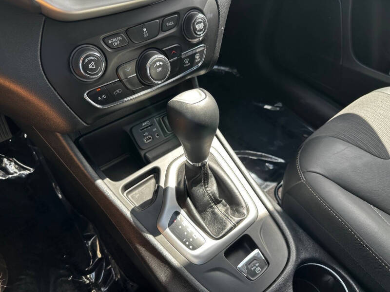 2018 Jeep Cherokee Latitude Plus