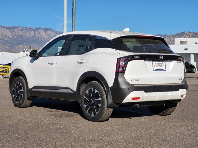 2025 Nissan Kicks SV