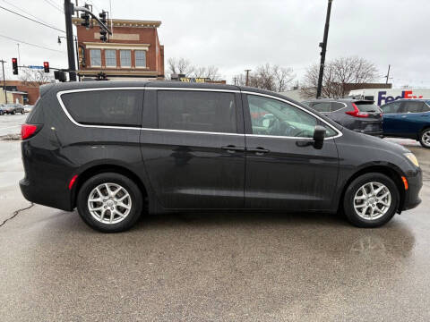 2017 Chrysler Pacifica Touring
