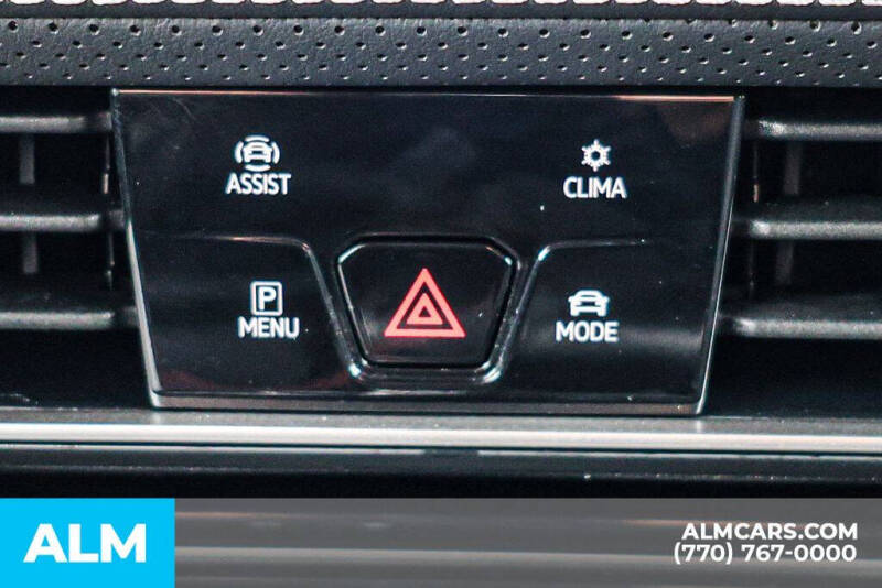 2025 Volkswagen Atlas SE