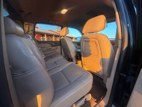 2013 Chevrolet Avalanche LTZ Black Diamond