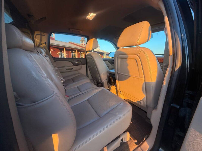 2013 Chevrolet Avalanche LTZ Black Diamond