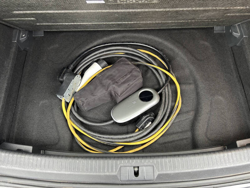 2016 Volkswagen e-Golf SE