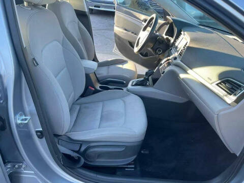 2017 Hyundai Elantra