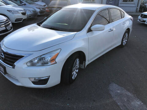 2014 Nissan Altima for sale at Lifetime Motors AUTO in Sacramento CA