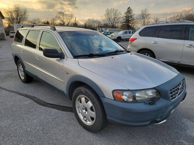 2003 Volvo XC70 for sale at Perry Auto Service & Sales in Shoemakersville PA